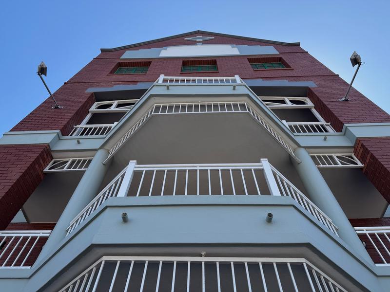 To Let Commercial Property for Rent in Claremont Western Cape